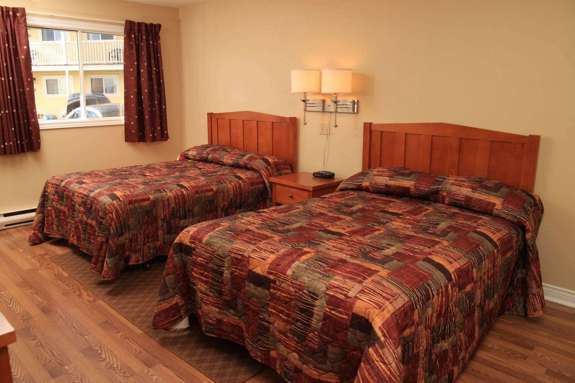 Alpine Motor Inn Алма Екстериор снимка